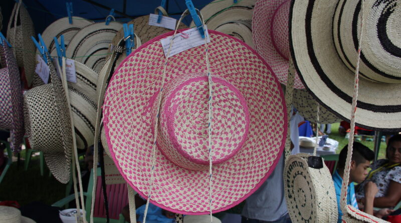 Sombreros típicos de Panamá en l festival del Sombrero Pintao