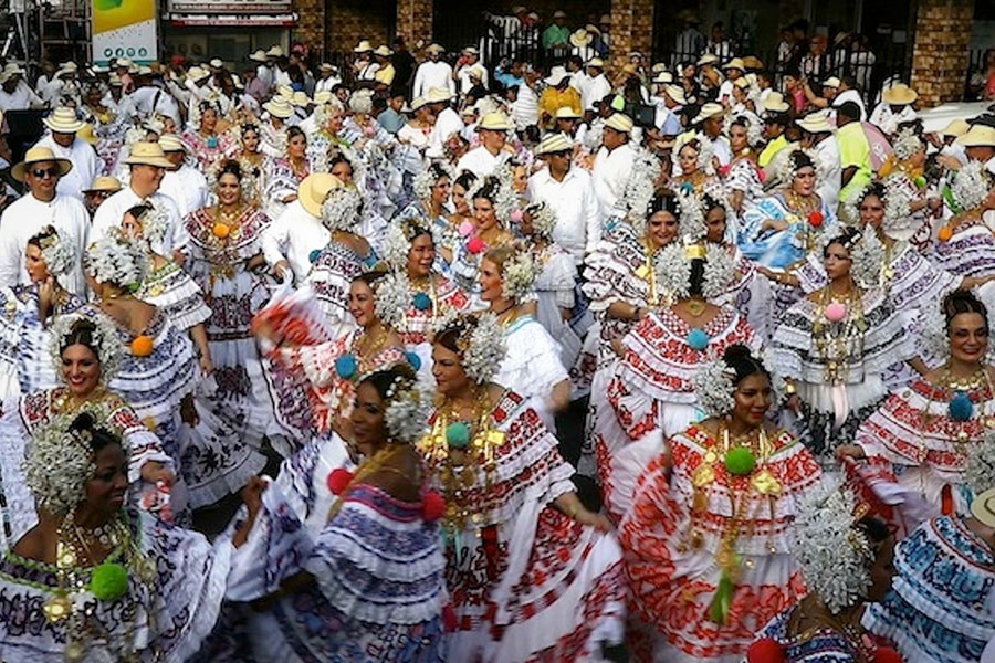Desfile de las Mil Polleras, tradiciones y orgullo panameño Destinypty