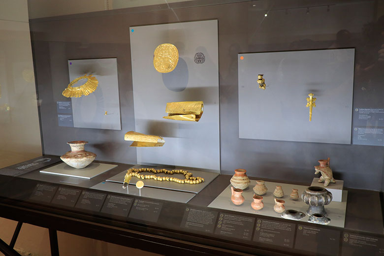 Piezas arqueológicas de oro del Museo del Caño