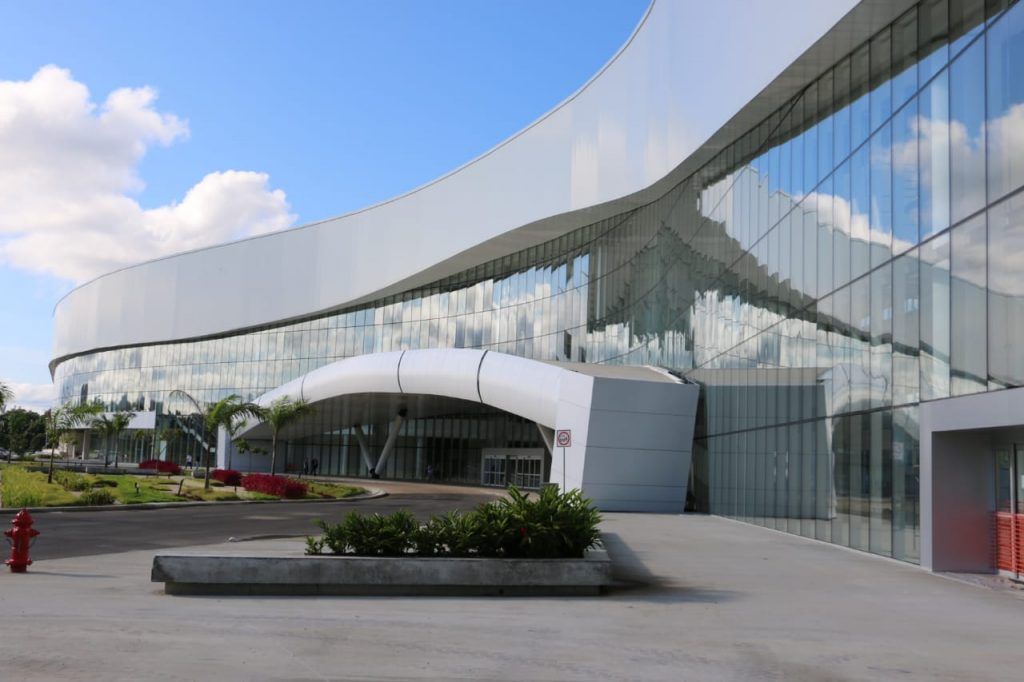 Fachada del Centro de Convenciones de Amador