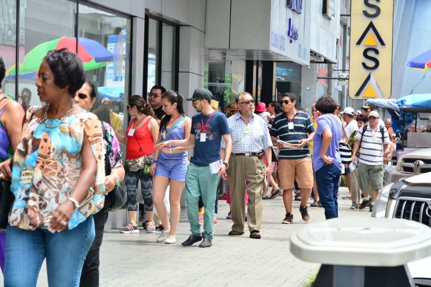 Turistas en Zona Libre de Colón