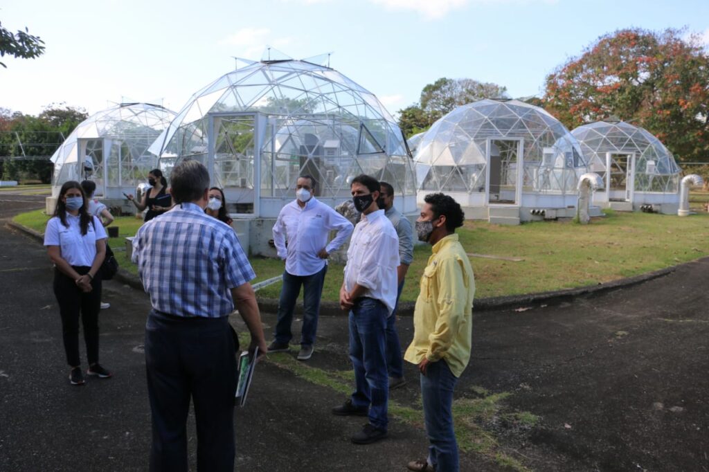 STRI y ATP firman convenio que fortalecerá la estrategia Turismo, Conservación e Investigación del Plan Maestro