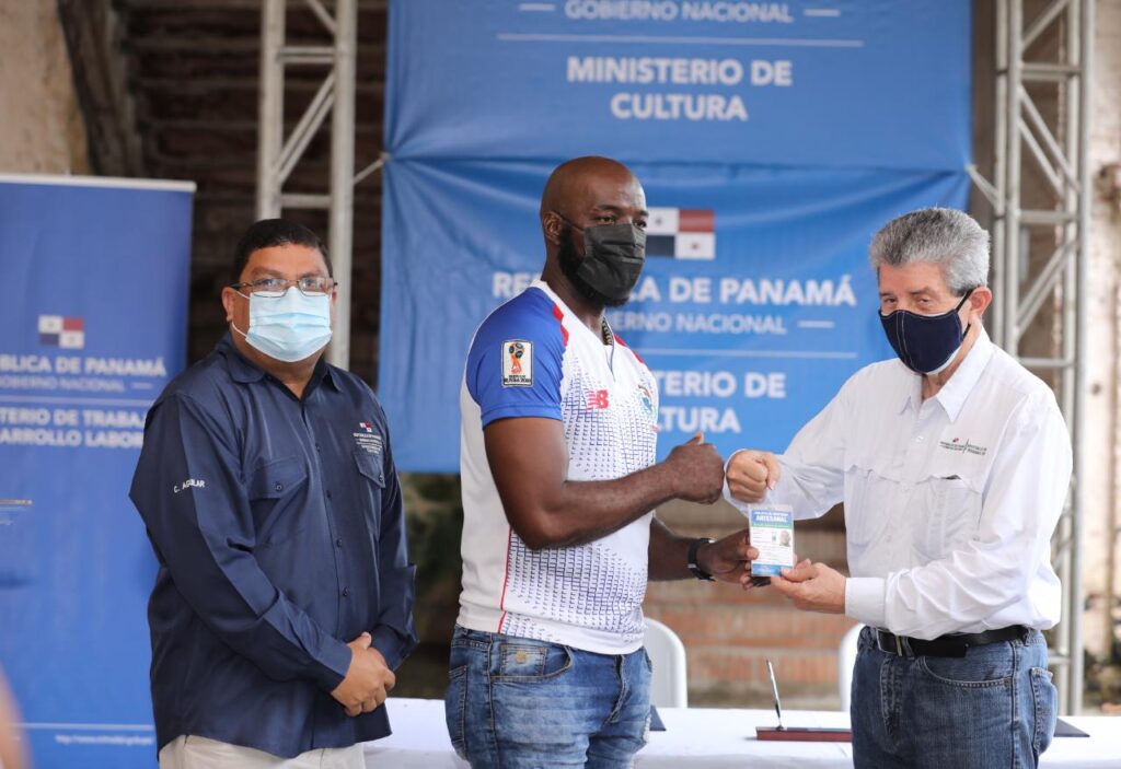 Hoy se firmaron las primeras contrataciones para la reactivación económica en Portobelo