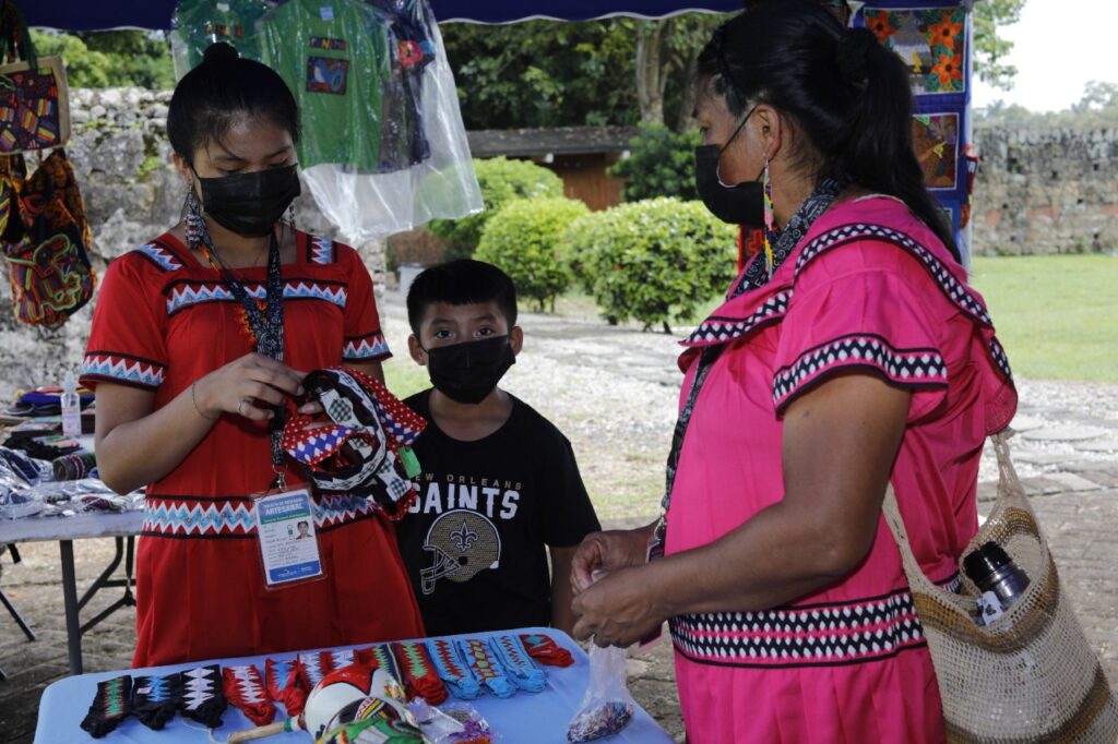 MiCultura dedica festival artesanal a los pueblos originarios