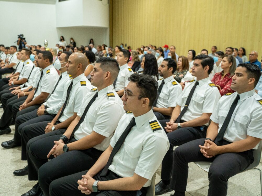 Copa Airlines gradúa a 40 pilotos de aviación comercial