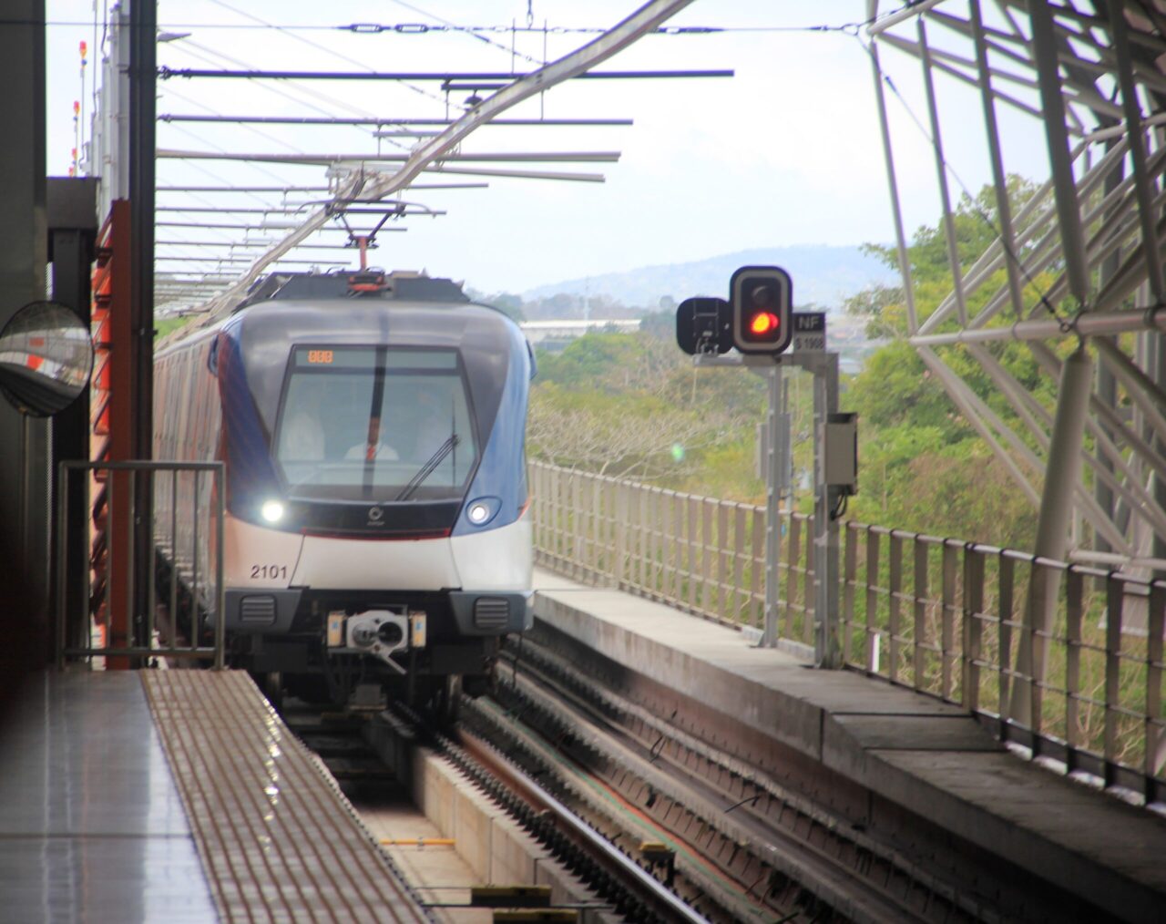 Inauguran ramal del metro al aeropuerto de Tocumen