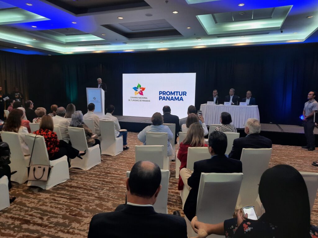 CAMTUR y PROMTUR firman acuerdo de Colaboración