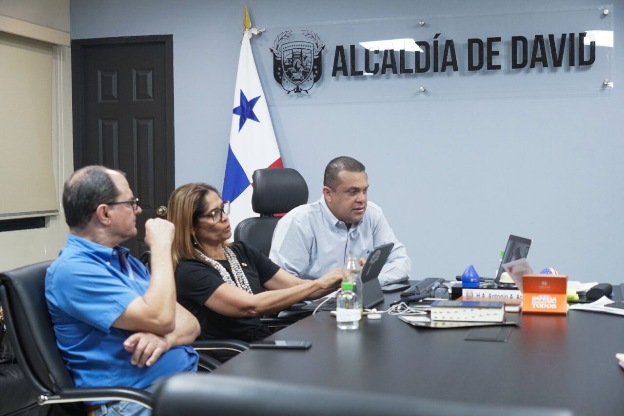 Acalde de David se reúne con subadministradora de la ATP