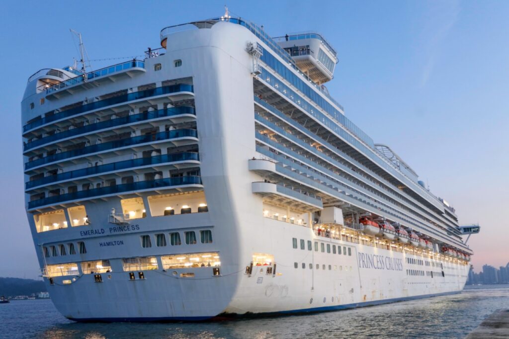 Terminal de Cruceros de Panamá recibe al Emerald Princess