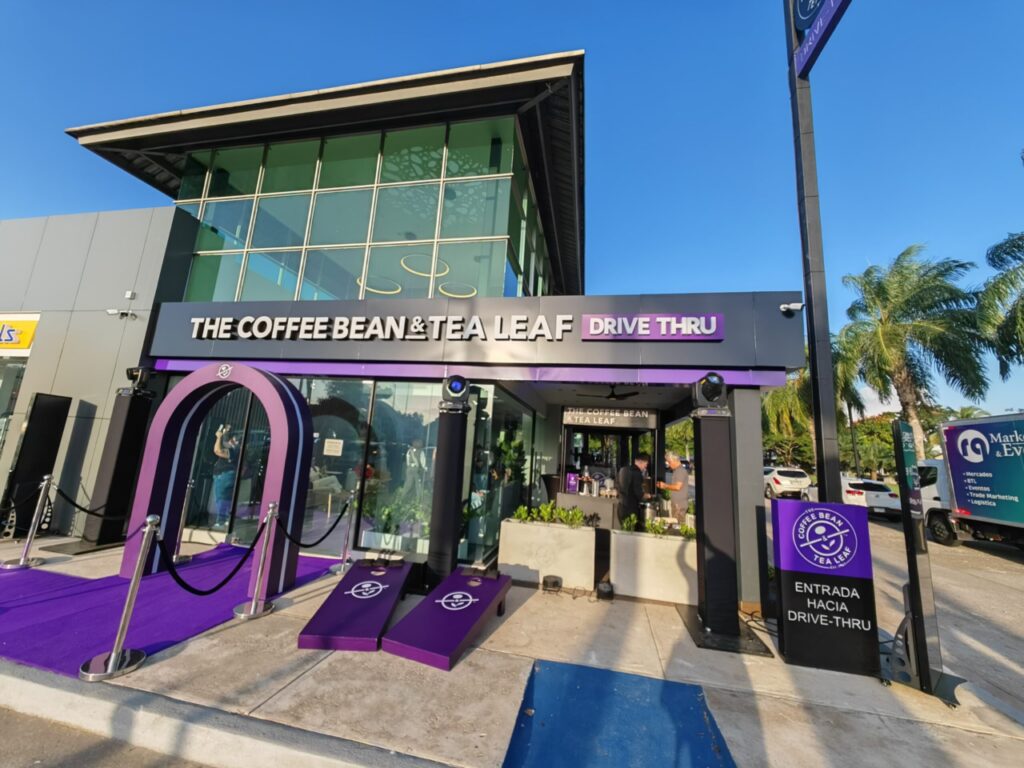 coffee-bean-tea-leaf-abre-nueva-sucursal-en-plaza-albrook-field