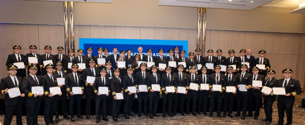 Copa Airlines impulsa el crecimiento profesional con el ascenso de 43 nuevos capitanes