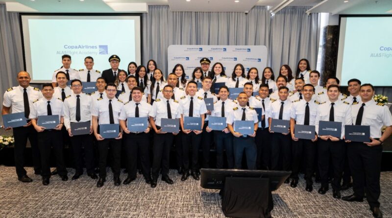 Copa Airlines asciende a 42 nuevos pilotos en su flota pilotos