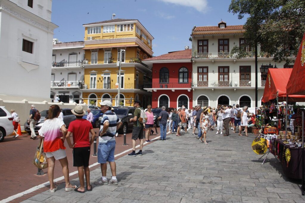 turistas casco antiguo