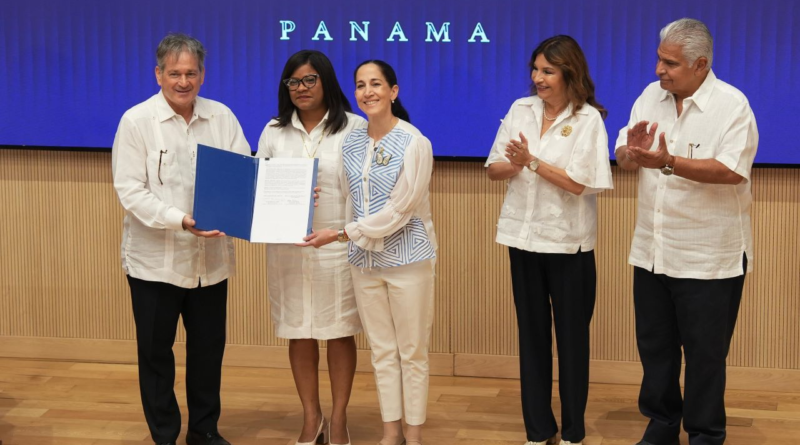 Mulino inaugura nuevo Centro de Visitantes del Parque Nacional San Lorenzo en Colón